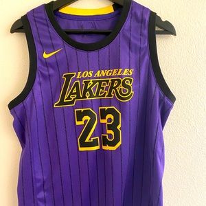Lebron James jersey